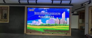 觸控延遲0.01秒 vs 0.1秒：差10倍的價格背后，會議平板觸控技術的水有多深？”